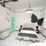 Loft Sen Pszczoly * Varşova